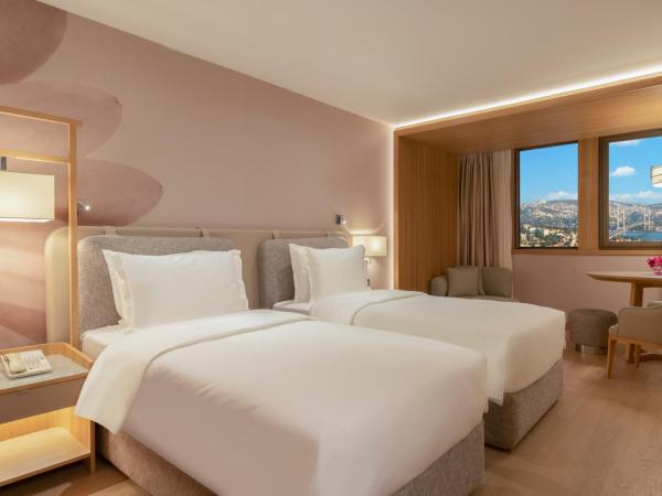Mövenpick Hotel Istanbul Bosphorus : photo 5 de la chambre chambre lits jumeaux de luxe avec vue sur le bosphore