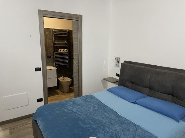 Poste Regie - Milan Guest House : photo 3 de la chambre grande chambre double