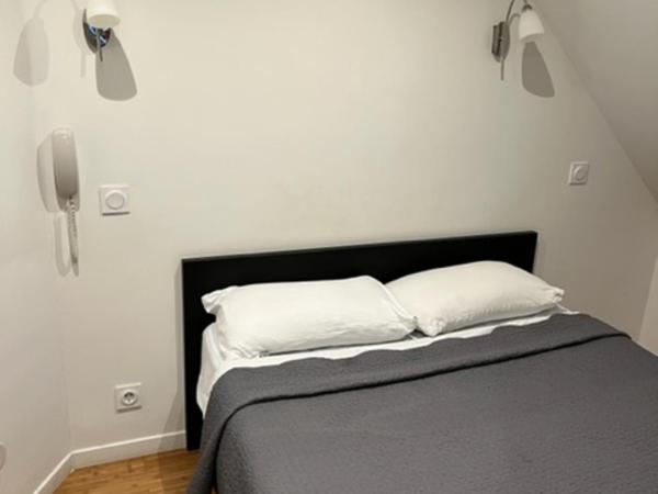 Hotel Luna Park : photo 3 de la chambre chambre double avec salle de bains privative