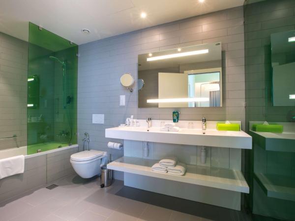 Park Inn by Radisson Dubai Motor City : photo 6 de la chambre suite junior