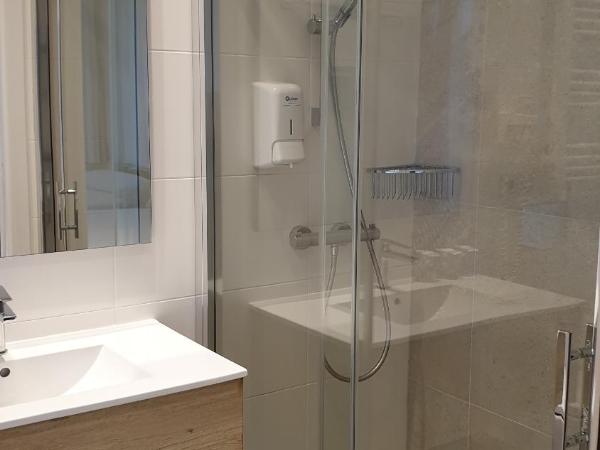 Pensión Riberas del Urumea : photo 9 de la chambre chambre double ou lits jumeaux - vue sur rivière