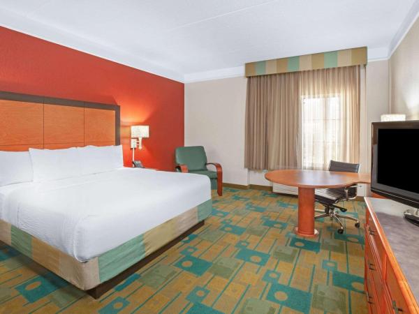 La Quinta by Wyndham Houston Galleria Area : photo 2 de la chambre chambre lit king-size deluxe