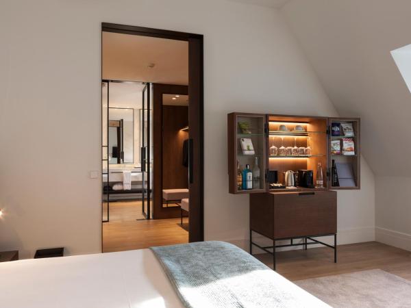 Kozmo Hotel Suites & Spa - Small Luxury Hotels of the World : photo 3 de la chambre chambre deluxe double ou lits jumeaux