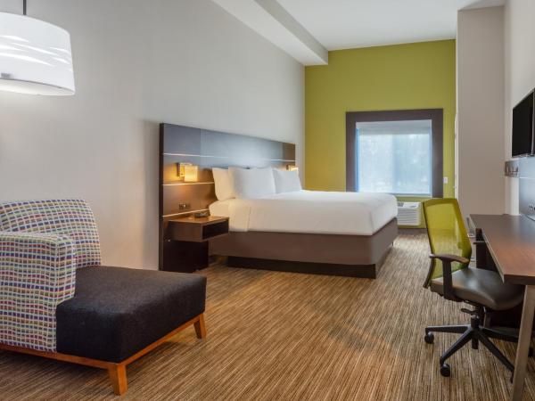 Holiday Inn Express Arrowood, an IHG Hotel : photo 2 de la chambre chambre lit king-size loisirs