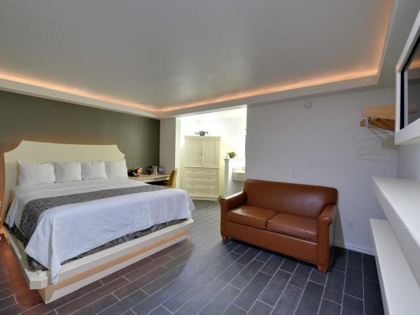 Romantic Inn & Suites : photo 3 de la chambre suite deluxe avec lit king-size