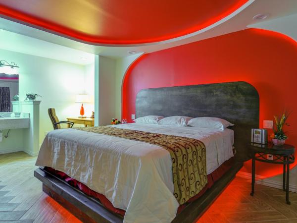 Romantic Inn & Suites : photo 5 de la chambre suite de rêve