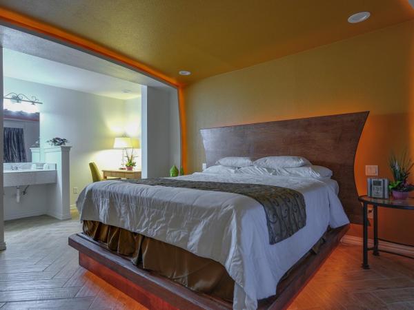 Romantic Inn & Suites : photo 8 de la chambre suite de rêve