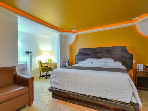 Romantic Inn & Suites : photo 3 de la chambre suite de rêve