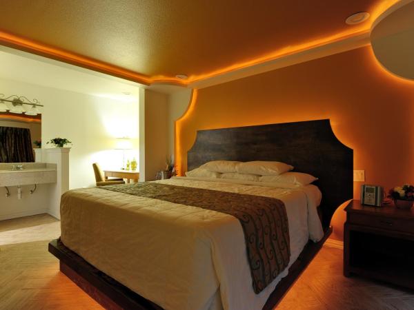 Romantic Inn & Suites : photo 2 de la chambre suite de rêve