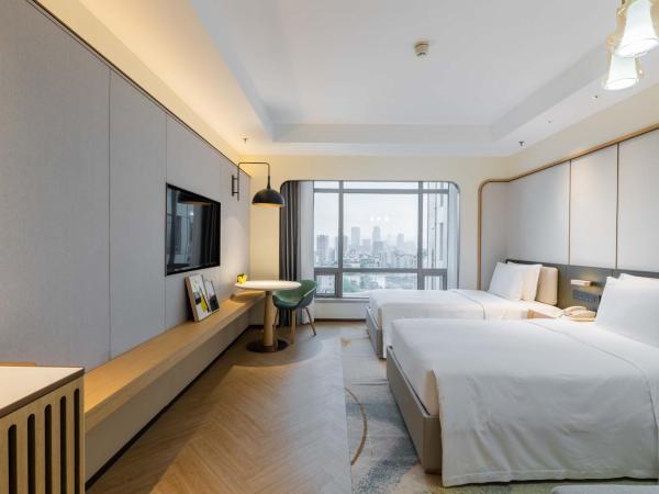 Holiday Inn Chongqing Guanyinqiao, an IHG Hotel : photo 3 de la chambre chambre double standard avec 2 lits doubles