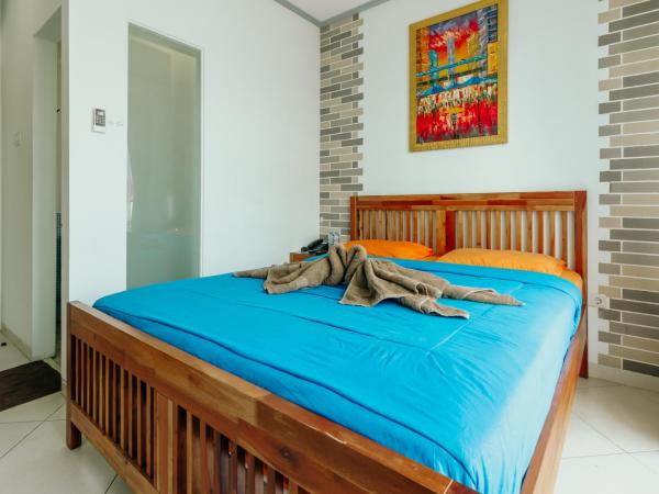 Urbanest Inn House TB Simatupang : photo 2 de la chambre chambre double deluxe