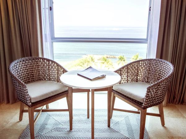 Sheraton Buganvilias Resort & Convention Center : photo 1 de la chambre chambre deluxe avec 1 lit king-size - vue sur océan - Étage intermédiaire