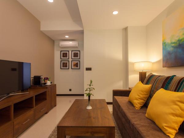 The Somerset Hotel : photo 1 de la chambre deluxe double or twin room (free return airport transfer, 10% off on food & beverage and complimentary gym access)