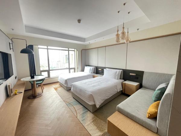 Holiday Inn Chongqing Guanyinqiao, an IHG Hotel : photo 4 de la chambre chambre double standard avec 2 lits doubles