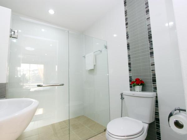 V-twin Donjan Service Apartment : photo 5 de la chambre suite familiale