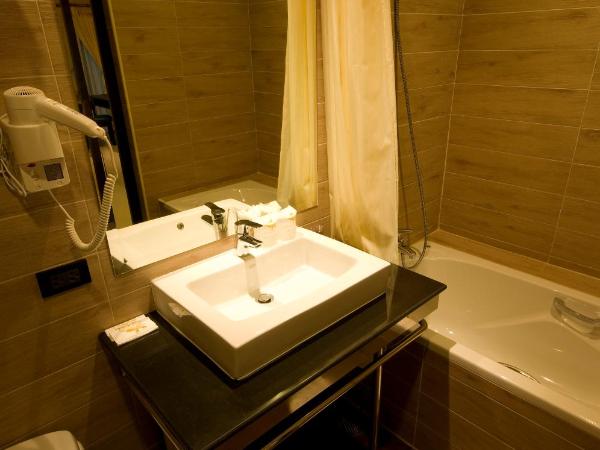 Baywalk Residence Pattaya : photo 5 de la chambre chambre double ou lits jumeaux standard avec baignoire