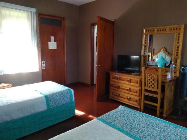 Hotel Posada Quinta Las Flores : photo 2 de la chambre dortoir mixte 