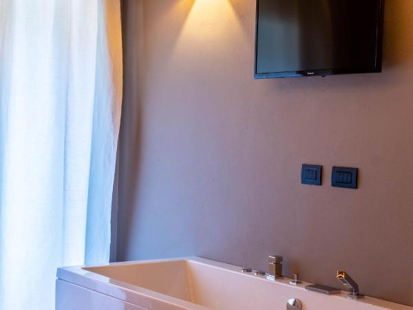 Maison Bionaz Ski & Sport : photo 7 de la chambre deluxe double room with hot tub and balcony