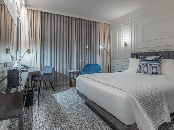Le Capitole Hotel : photo 2 de la chambre chambre lit queen-size 