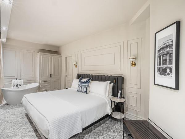 Le Capitole Hotel : photo 7 de la chambre suite lit king-size