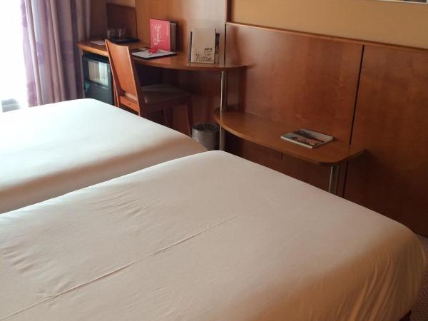 Silken Monumental Naranco : photo 5 de la chambre chambre lits jumeaux