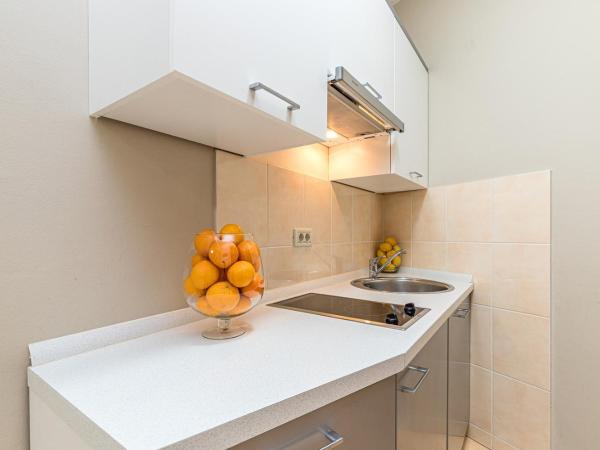 Apartment Complex Irena with Pool : photo 10 de la chambre studio