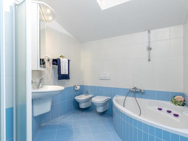 Apartment Complex Irena with Pool : photo 5 de la chambre appartement avec balcon