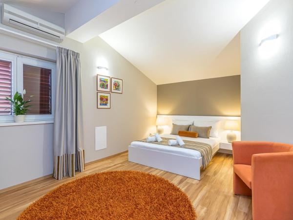 Apartment Complex Irena with Pool : photo 9 de la chambre appartement avec balcon