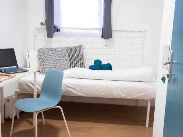 WOW City Hostel : photo 5 de la chambre chambre simple avec salle de bains 