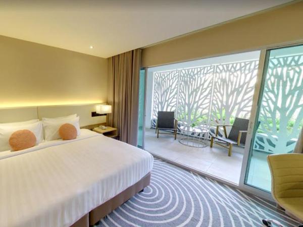 Regalia Upper View Hotel : photo 2 de la chambre lanai king ground floor