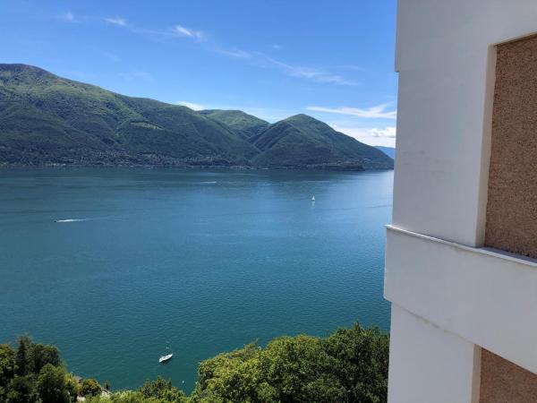 Casa Berno Panorama Resort : photo 2 de la chambre suite junior avec vue partielle sur le lac - accessible aux personnes à mobilité réduite