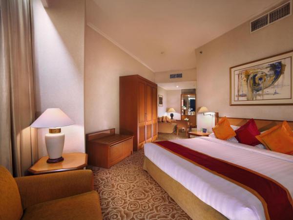 Menara Peninsula Hotel : photo 1 de la chambre suite junior