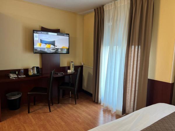 Logis Hotel Center : photo 3 de la chambre chambre double grand confort