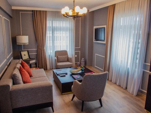 ATLAS OTELİ : photo 4 de la chambre suite lit king-size