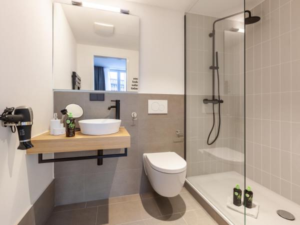 limehome Bremen Hutfilterstraße : photo 2 de la chambre suite xl with sofa bed