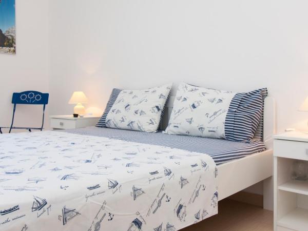 Rooms & Apartments Bruno : photo 4 de la chambre chambre double avec balcon - vue sur mer
