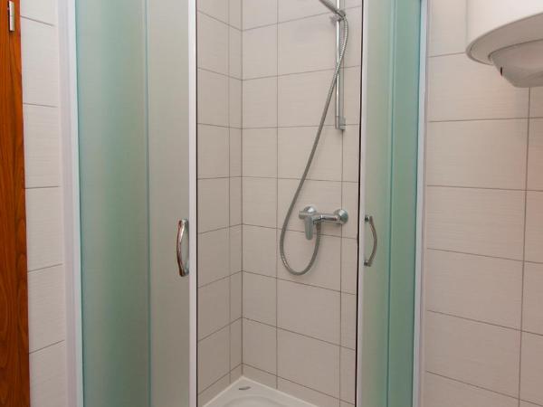 Rooms & Apartments Bruno : photo 9 de la chambre chambre double