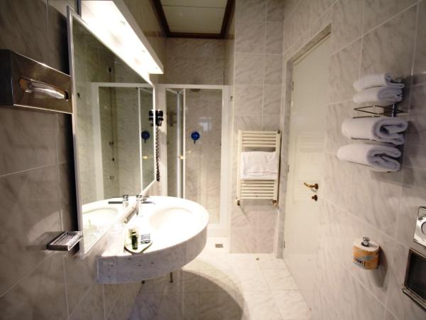 Best Western Hotel Moderno Verdi : photo 5 de la chambre petite chambre avec lit double