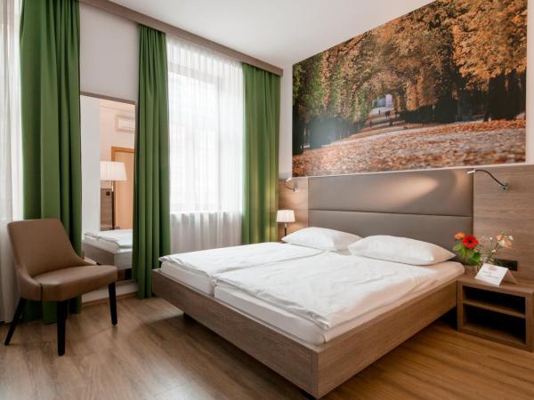 Hotel Lucia : photo 1 de la chambre chambre double