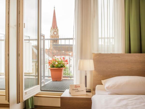 Hotel Lucia : photo 2 de la chambre chambre lits jumeaux