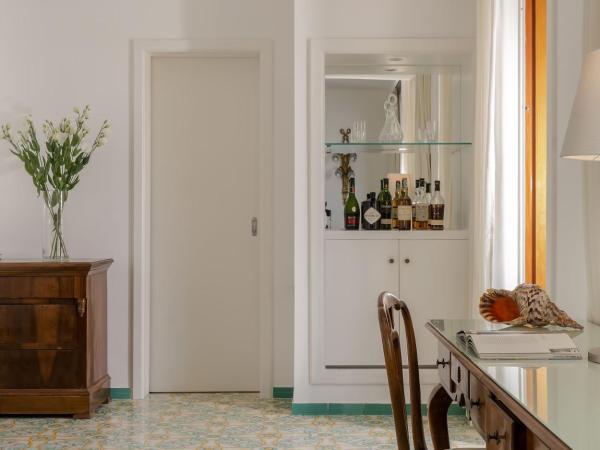 Hotel Belair : photo 6 de la chambre suite de luxe avec terrasse et vue sur la mer