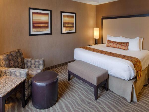 Best Western Premier Freeport Inn Calgary Airport : photo 1 de la chambre chambre lit king-size