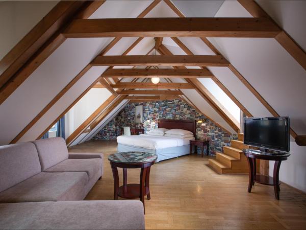 Charles Bridge Rooms & Suites by SIVEK HOTELS : photo 2 de la chambre suite avec terrasse 