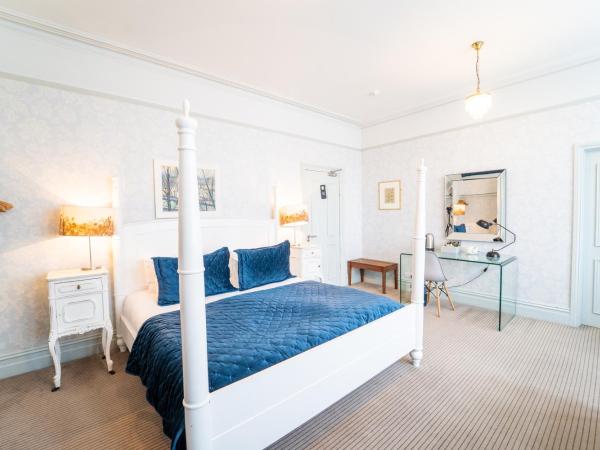 Brooks Guesthouse : photo 7 de la chambre grande chambre lit king-size ou familiale avec lit à baldaquin