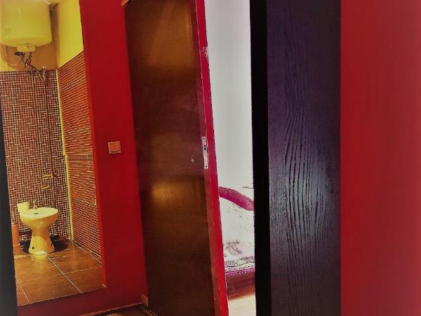 Porto Riad - Guest House : photo 2 de la chambre chambre simple avec salle de bains commune