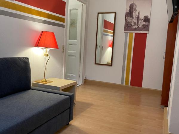 Hotel Spreewitz am Kurfürstendamm : photo 5 de la chambre appartement supérieur avec balcon