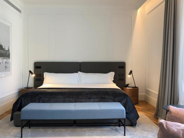 Kozmo Hotel Suites & Spa - Small Luxury Hotels of the World : photo 3 de la chambre suite deluxe avec terrasse et accès au spa