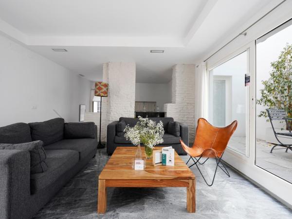 numa I Jondo Apartments : photo 1 de la chambre appartement avec balcon