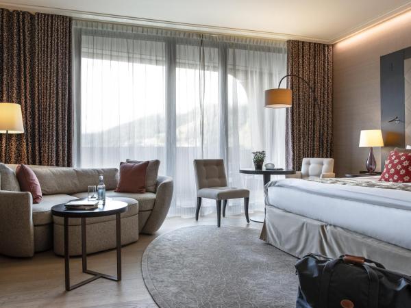 AlpenGold Hotel Davos : photo 2 de la chambre luxueuse chambre king avec balcon