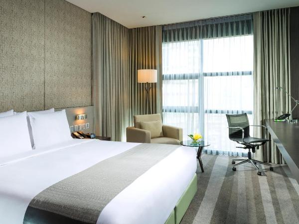 Holiday Inn Bangkok Sukhumvit, an IHG Hotel : photo 6 de la chambre chambre lit king-size premier - non-fumeurs